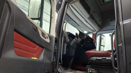 Zdjęcie przedmiotu: Ford F-MAX 500 12.7 TDCi E6d 18.0t