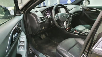 Zdjęcie przedmiotu: Infiniti QX30 16-20, 2.0t Luxe Tech AWD 7DCT