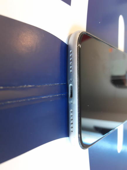 Zdjęcie przedmiotu: Telefon / Smartfon Apple iPhone 11, 64 GB biały, kod producenta MWLU2PM/A