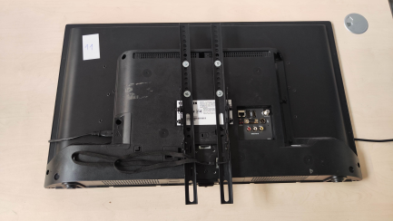 Zdjęcie przedmiotu: TELEFUNKEN 32HL8450 32" LED Android TV, code: 514755