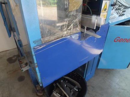 Zdjęcie przedmiotu: GENERAL PLASTICS GB-P50T GB-P50T pneumatic bottler