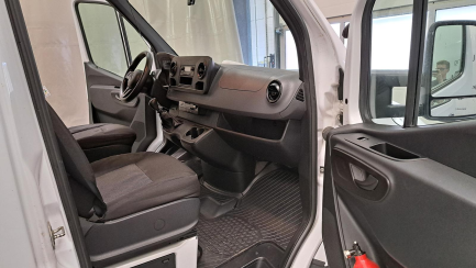 Zdjęcie przedmiotu: MERCEDES-BENZ/IGLOPOL SPRINTER E6 3.5t