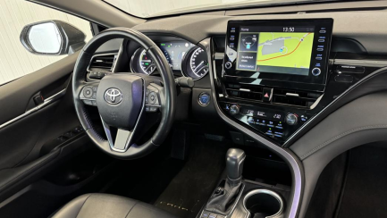 Zdjęcie przedmiotu: Toyota Camry Hybrid Executive