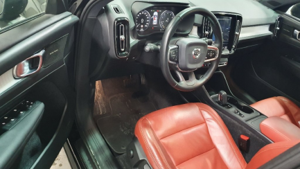 Zdjęcie przedmiotu: Volvo XC40 Combi