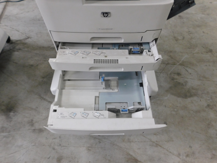 Zdjęcie przedmiotu: Hewlett-Packard (HP) LaserJet M5035 MFP laser multifunction printer