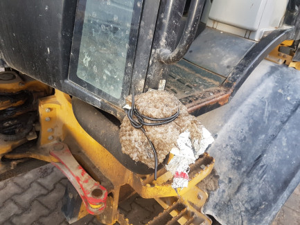 Zdjęcie przedmiotu: Ładowarka kołowa CATERPILLAR 908H2