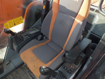 Zdjęcie przedmiotu: Koparka gąsiennicowa DOSSAN DX 530 LC-3