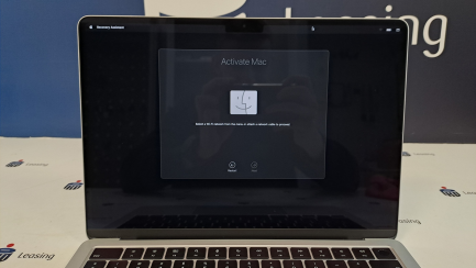 Zdjęcie przedmiotu: Ноутбук / Лептоп Apple MacBook Air 13 M3 / 8 ГБ / 256 ГБ, код виробника MRXQ3ZE/A