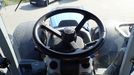 Zdjęcie przedmiotu: NEW HOLLAND T7.230 AutoCommand agricultural tractor