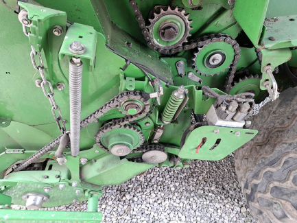 Zdjęcie przedmiotu: Прес-підбирач JOHN DEERE V451HR