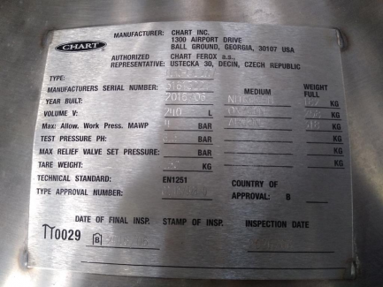 Zdjęcie przedmiotu: Cryogenic chamber P.P.H JUKA KRIOSAUNA 0104-1 + Tank for liquid nitrogen