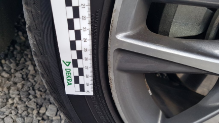 Zdjęcie przedmiotu: Lexus IS300h Elegance