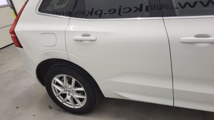 Zdjęcie przedmiotu: Volvo XC60 D4 SCR AWD Momentum aut