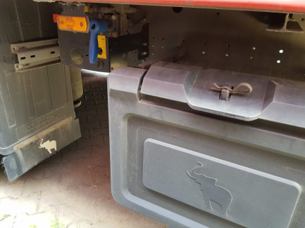 Zdjęcie przedmiotu: SCHMITZ CARGOBULL SCB*S3T Curtain semitrailer