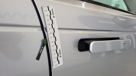 Zdjęcie przedmiotu: Range Rover Velar 2.0 D200 mHEV R-Dynamic S