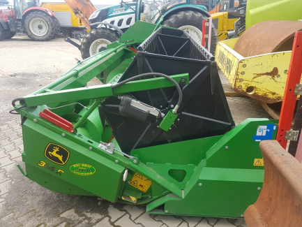 Zdjęcie przedmiotu: Kombajn Zbożowy John Deere W 330 Z HEDEREM I STOŁEM DO RZEPAKU