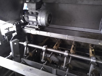 Zdjęcie przedmiotu: Apple peeler PND S.r.l. Fruit Processing Machinery Italy PEELING MACHINE PL6 160 BG