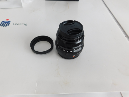 Zdjęcie przedmiotu: Camera with Fuji Film Corporation lens: body - XT3 / lens - XF35mmF2 R WR