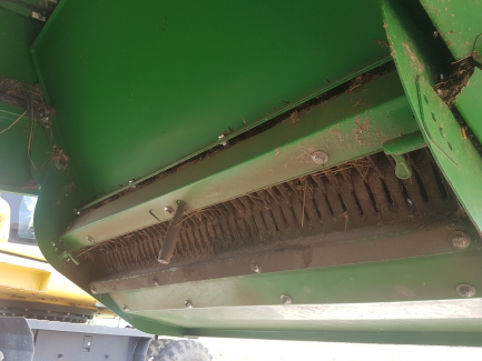 Zdjęcie przedmiotu: Kombajn Zbożowy John Deere W 330 Z HEDEREM I STOŁEM DO RZEPAKU