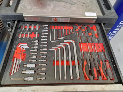 Zdjęcie przedmiotu: Workshop equipment set