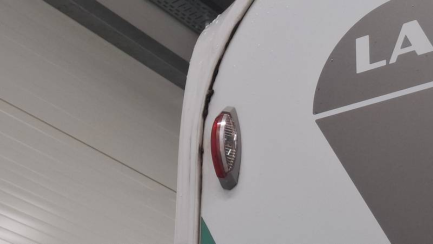 Zdjęcie przedmiotu: LAIKA KOSMO E6d-F 3.5t F510 Alkowa