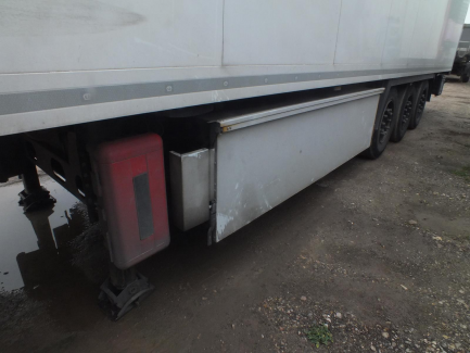 Zdjęcie przedmiotu: KRONE SD refrigerator semitrailer