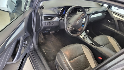 Zdjęcie przedmiotu: Toyota Avensis Combi 1.8 Premium MS