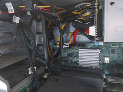 Zdjęcie przedmiotu: Serwer Dell PowerEdge T440