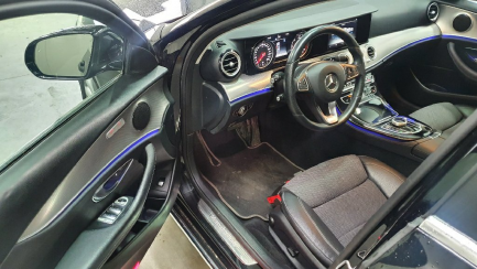 Zdjęcie przedmiotu: Mercedes-benz E 200 Sedan / Limousine