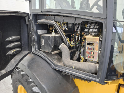 Zdjęcie przedmiotu: Ładowarka teleskopowa JCB TM 220