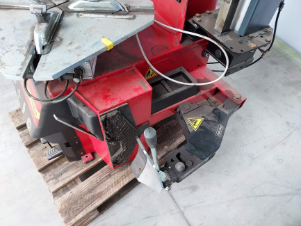 Zdjęcie przedmiotu: CEMB SM 665 wheelless tire changer
