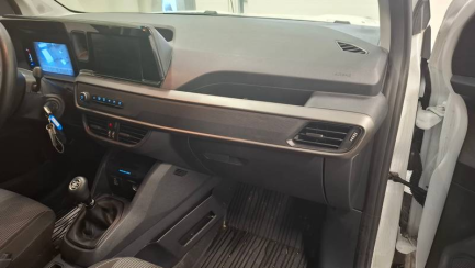 Zdjęcie przedmiotu: Ford Transit Courier 1.5 EcoBlue E6d 2.2t Trend