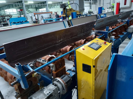 Zdjęcie przedmiotu: A line for the production of BUD-MASZ D-23F metal roof tiles