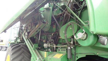 Zdjęcie przedmiotu: JOHN DEERE T660 T600 harvester with HEDER 625R / 625R