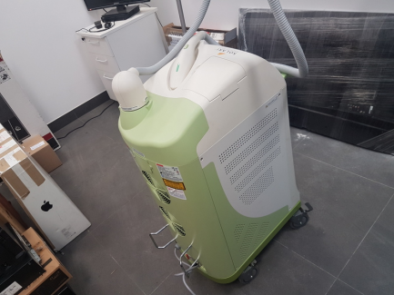 Zdjęcie przedmiotu: SOLARI LUTRONIC IPL SOLARI Rectangular Pulse Technology