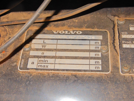 Zdjęcie przedmiotu: AUCTION OF THE DAY Volvo FH 16 700 6x4 Globetrotter Euro 5 with BERGS FOGEN timber body with JONSERED 1080 crane