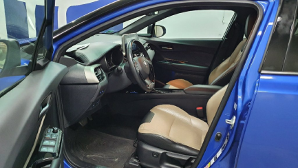 Zdjęcie przedmiotu: Toyota C-HR Hatchback