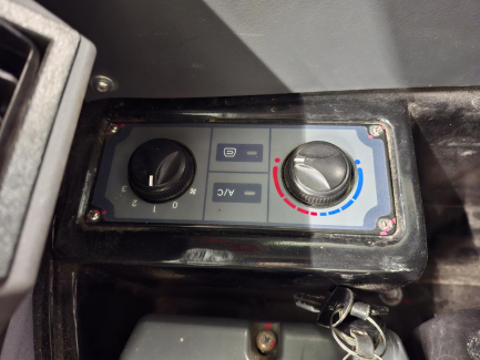 Zdjęcie przedmiotu: Mini koparka SANY SY50U