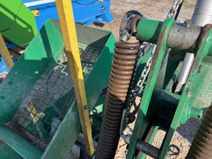 Zdjęcie przedmiotu: Rowkowa sadzarka leśna Masarykův les Křtiny RZS-1 