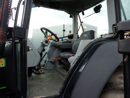 Zdjęcie przedmiotu: DEUTZ-FAHR agricultural tractor...