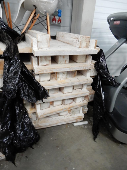 Zdjęcie przedmiotu: Stoły i krzesła barowe