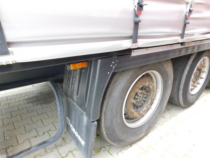 Zdjęcie przedmiotu: KRONE SD Curtain semitrailer