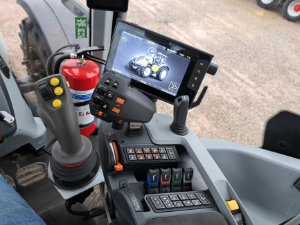 Zdjęcie przedmiotu: VALTRA T255 agricultural tractor + KESLA 316T crane