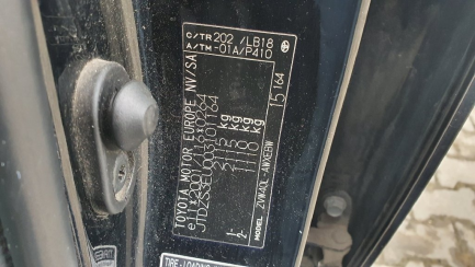 Zdjęcie przedmiotu: Toyota Prius 1.8 HSD Premium