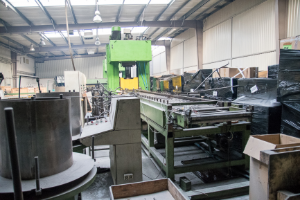 Zdjęcie przedmiotu: Technological line for the production of SICODAN condensers CONDENSER line