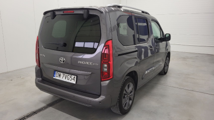 Zdjęcie przedmiotu: Toyota Proace City Verso 1.2 D-4T Family
