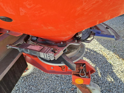 Zdjęcie przedmiotu: RAUCH AXIS M 20.2 Q 2-disc fertilizer spreader