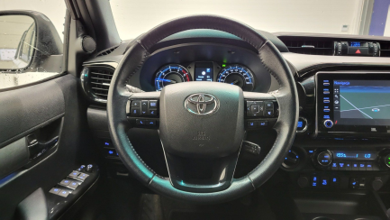 Zdjęcie przedmiotu: Toyota Hilux 2.8 D-4D Double Cab Invincible 4x4 aut