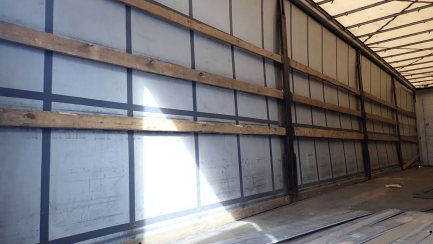 Zdjęcie przedmiotu: KOEGEL S24-1 curtain semi-trailer