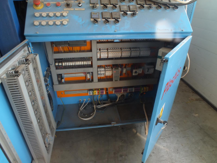 Zdjęcie przedmiotu: GENERAL PLASTICS GB-P50T GB-P50T pneumatic bottler